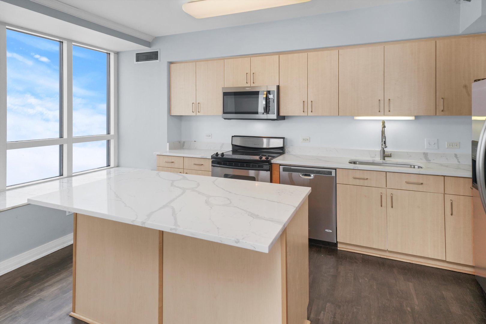 512 N McClurg Court 5801