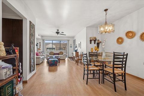 Tiny photo for 3266 Sanders Road #6F, Northbrook, IL 60062 (MLS # 12539758)