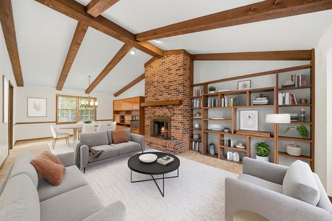 Tiny photo for 7 Douglas Drive, Sugar Grove, IL 60554 (MLS # 12584995)