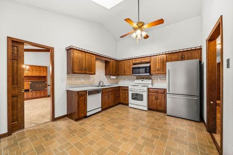 Tiny photo for 7 Douglas Drive, Sugar Grove, IL 60554 (MLS # 12584995)