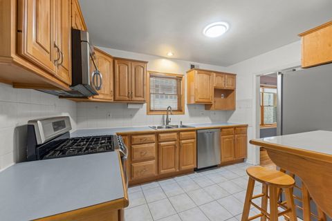 Tiny photo for 5708 N Austin Avenue, Chicago, IL 60646 (MLS # 12523087)