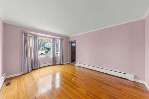Tiny photo for 5708 N Austin Avenue, Chicago, IL 60646 (MLS # 12523087)