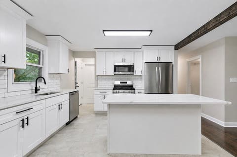 Tiny photo for 671 W Saint Aubin Drive, Addison, IL 60101 (MLS # 12743261)