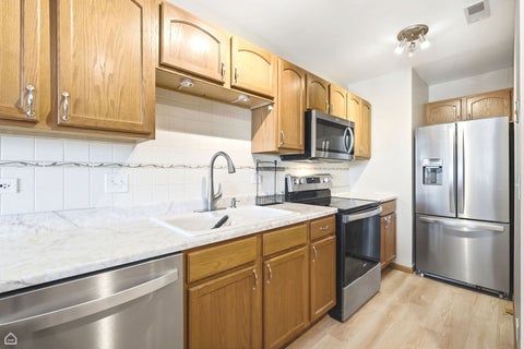 Tiny photo for 100 N Bokelman Street #429, Roselle, IL 60172 (MLS # 12700284)