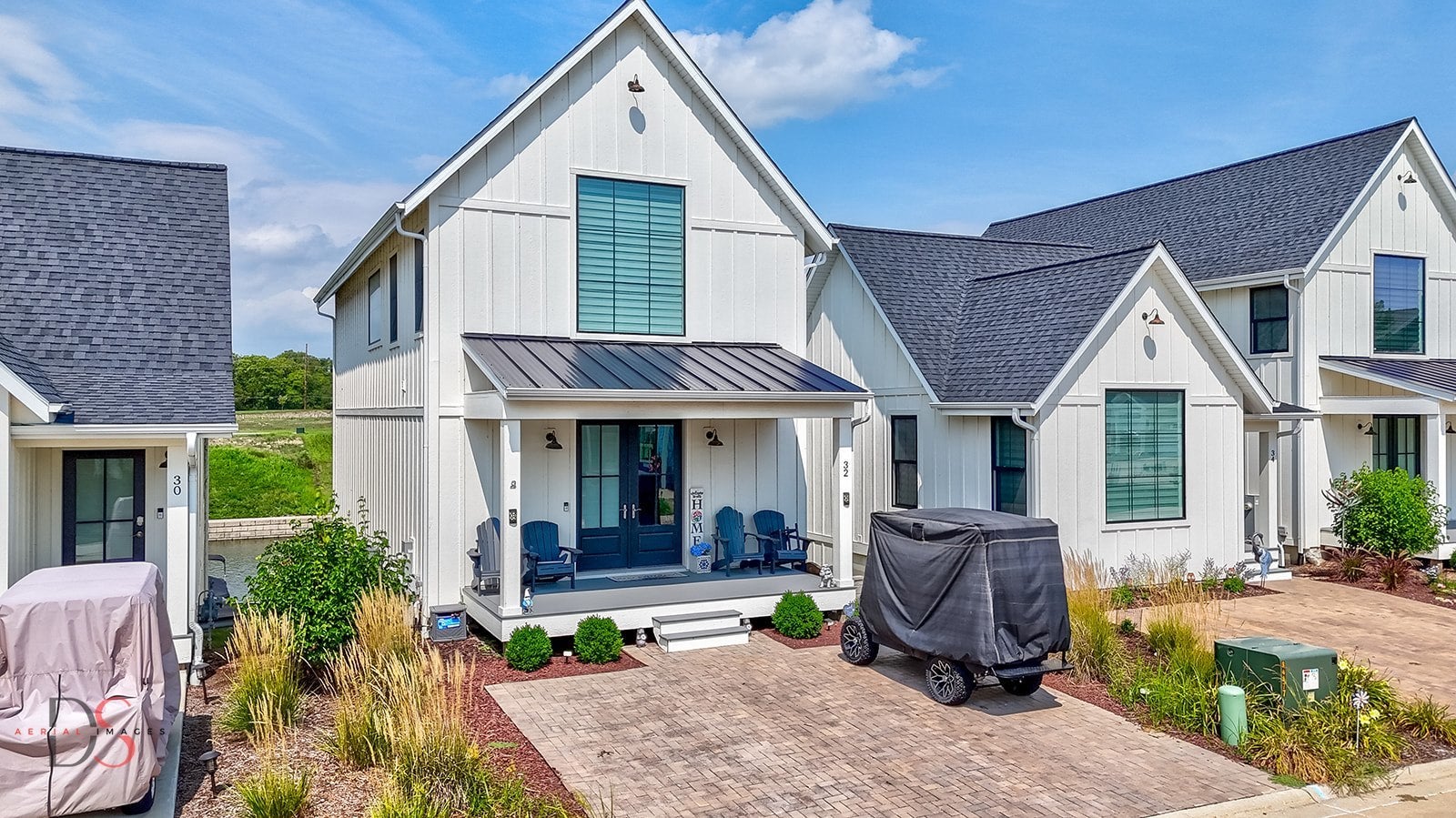 32 Waterside Way