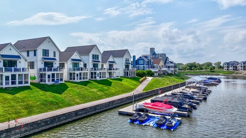 Tiny photo for 32 Waterside Way, Ottawa, IL 61350 (MLS # 12601855)