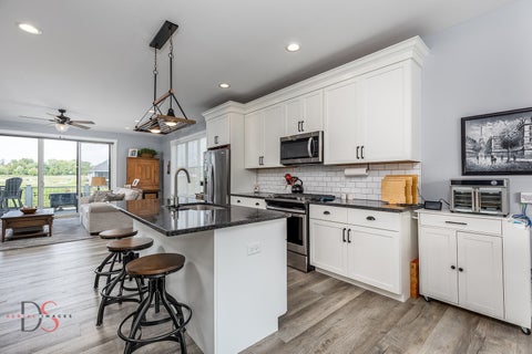 Tiny photo for 32 Waterside Way, Ottawa, IL 61350 (MLS # 12601855)