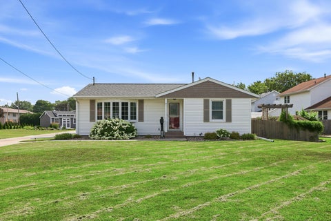 Tiny photo for 2602 43rd Street, Moline, IL 61265 (MLS # 12758518)