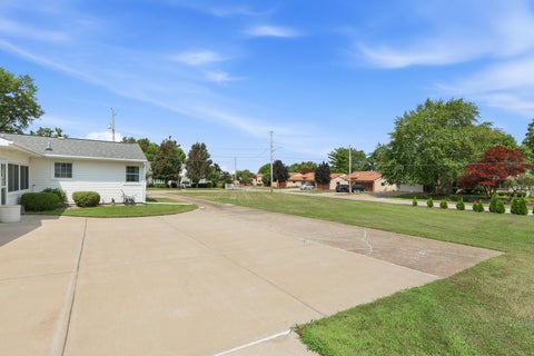Tiny photo for 2602 43rd Street, Moline, IL 61265 (MLS # 12758518)