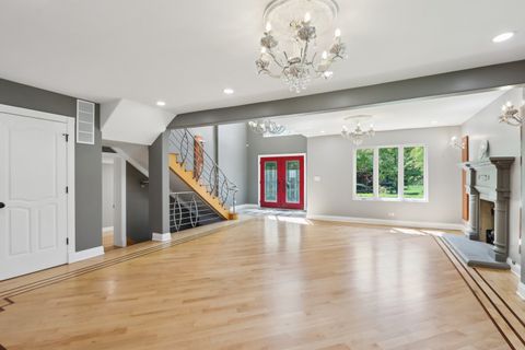 Tiny photo for 6857 N Knox Avenue, Lincolnwood, IL 60712 (MLS # 12447456)