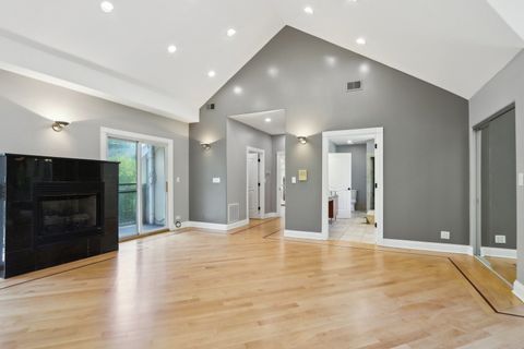 Tiny photo for 6857 N Knox Avenue, Lincolnwood, IL 60712 (MLS # 12447456)