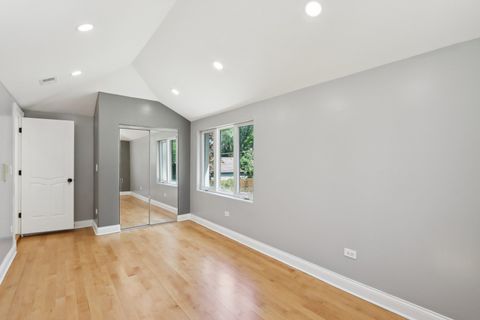 Tiny photo for 6857 N Knox Avenue, Lincolnwood, IL 60712 (MLS # 12447456)