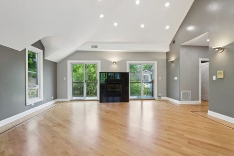 Tiny photo for 6857 N Knox Avenue, Lincolnwood, IL 60712 (MLS # 12447456)