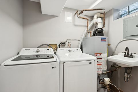 Tiny photo for 6857 N Knox Avenue, Lincolnwood, IL 60712 (MLS # 12447456)