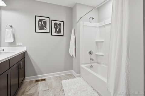 Tiny photo for 656 Riverbank Drive, Geneva, IL 60134 (MLS # 12678984)