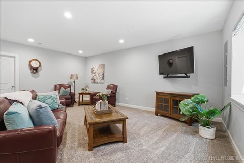 Tiny photo for 656 Riverbank Drive, Geneva, IL 60134 (MLS # 12678984)