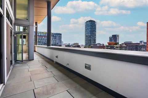 Tiny photo for 740 W Fulton Street #1402, Chicago, IL 60661 (MLS # 12725724)