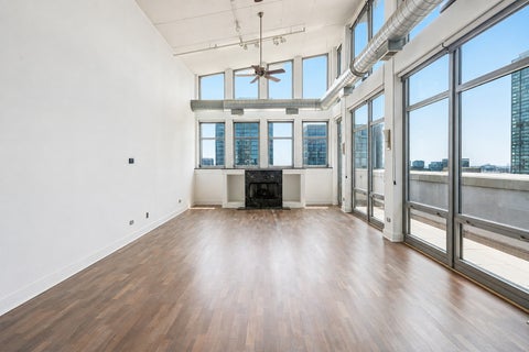 Tiny photo for 740 W Fulton Street #1402, Chicago, IL 60661 (MLS # 12725724)