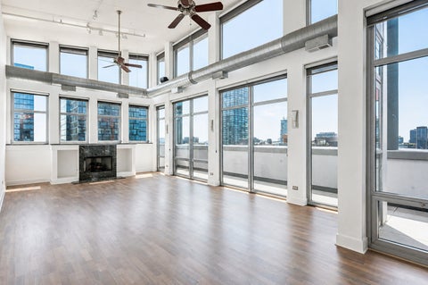 Tiny photo for 740 W Fulton Street #1402, Chicago, IL 60661 (MLS # 12725724)