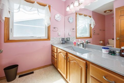 Tiny photo for 1304 S Hershey Road, Bloomington, IL 61704 (MLS # 12578923)