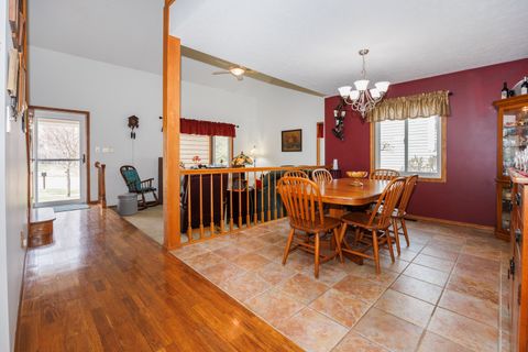 Tiny photo for 1304 S Hershey Road, Bloomington, IL 61704 (MLS # 12578923)