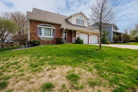 Tiny photo for 1304 S Hershey Road, Bloomington, IL 61704 (MLS # 12578923)