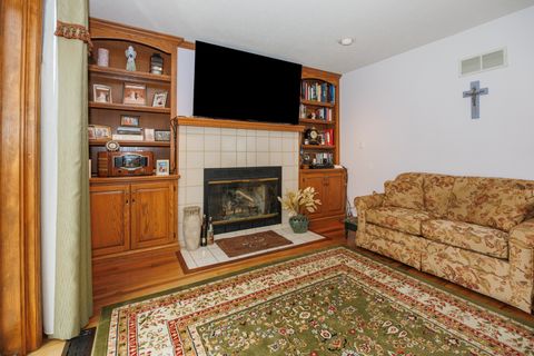 Tiny photo for 1304 S Hershey Road, Bloomington, IL 61704 (MLS # 12578923)