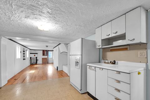 Tiny photo for 4711 N Kilbourn Avenue, Chicago, IL 60630 (MLS # 12594234)