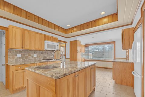 Tiny photo for 4711 N Kilbourn Avenue, Chicago, IL 60630 (MLS # 12594234)