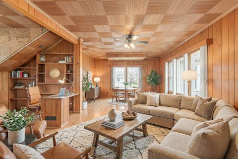 Tiny photo for 4711 N Kilbourn Avenue, Chicago, IL 60630 (MLS # 12594234)