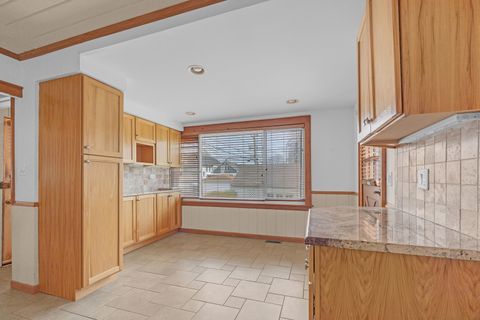 Tiny photo for 4711 N Kilbourn Avenue, Chicago, IL 60630 (MLS # 12594234)