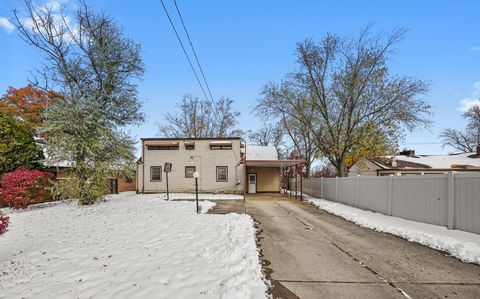 Tiny photo for 686 2nd Street, Crete, IL 60417 (MLS # 12511528)