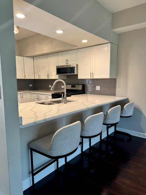 Tiny photo for 1160 Regency Drive, Schaumburg, IL 60193 (MLS # 12768738)