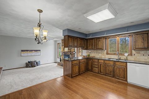 Tiny photo for 24 Lori Lane Court, Geneseo, IL 61254 (MLS # 12621358)