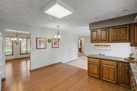 Tiny photo for 24 Lori Lane Court, Geneseo, IL 61254 (MLS # 12621358)