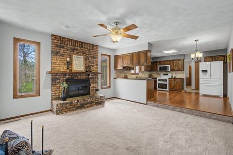 Tiny photo for 24 Lori Lane Court, Geneseo, IL 61254 (MLS # 12621358)