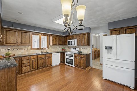 Tiny photo for 24 Lori Lane Court, Geneseo, IL 61254 (MLS # 12621358)