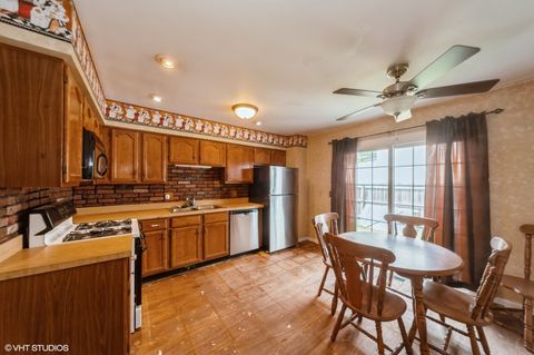 Tiny photo for Vernon Hills, IL 60061 (MLS # 12434608)