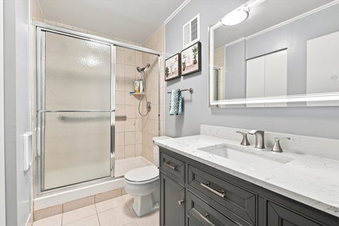 Tiny photo for 1415 E Central Road #319C, Arlington Heights, IL 60005 (MLS # 12745637)