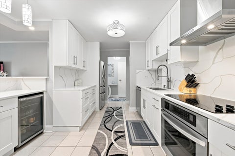 Tiny photo for 1415 E Central Road #319C, Arlington Heights, IL 60005 (MLS # 12745637)