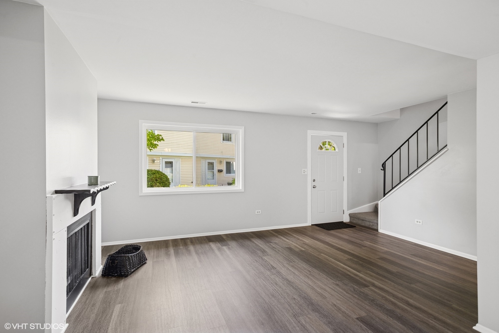 852 Oxford Place 852