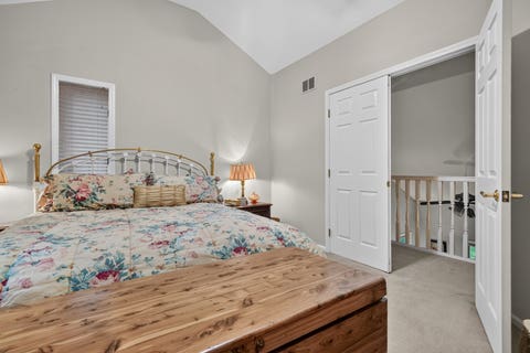 Tiny photo for 640 Walnut Oaks Drive, Roselle, IL 60172 (MLS # 12722184)