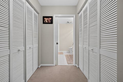 Tiny photo for 640 Walnut Oaks Drive, Roselle, IL 60172 (MLS # 12722184)