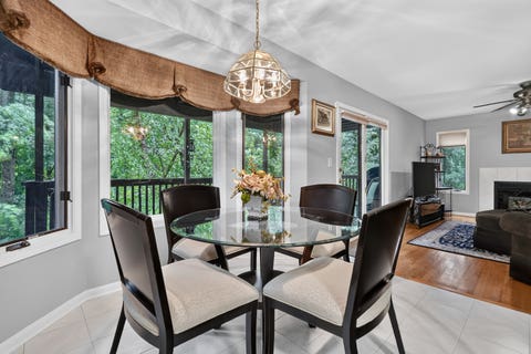 Tiny photo for 640 Walnut Oaks Drive, Roselle, IL 60172 (MLS # 12722184)