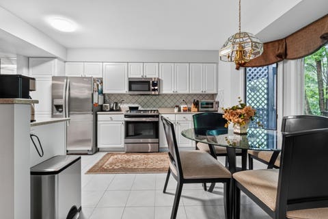 Tiny photo for 640 Walnut Oaks Drive, Roselle, IL 60172 (MLS # 12722184)