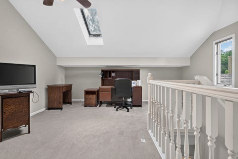 Tiny photo for 640 Walnut Oaks Drive, Roselle, IL 60172 (MLS # 12722184)