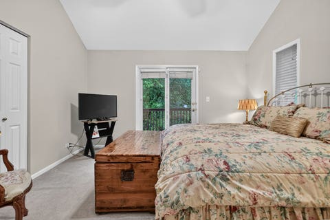 Tiny photo for 640 Walnut Oaks Drive, Roselle, IL 60172 (MLS # 12722184)