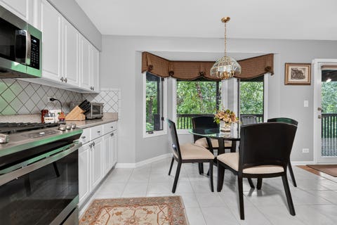 Tiny photo for 640 Walnut Oaks Drive, Roselle, IL 60172 (MLS # 12722184)