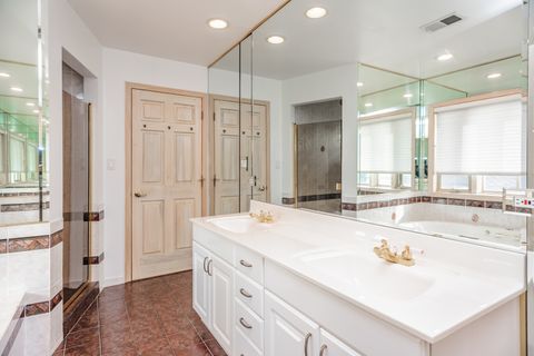 Tiny photo for 4621 N Anthon Avenue, Chicago, IL 60656 (MLS # 12524292)