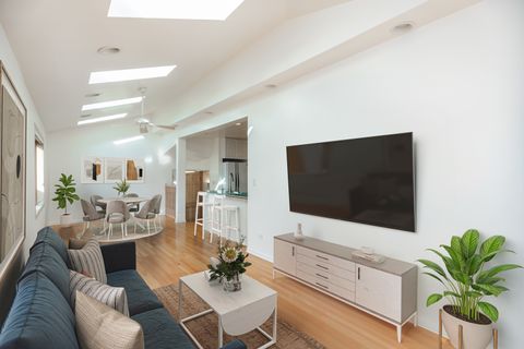 Tiny photo for 4621 N Anthon Avenue, Chicago, IL 60656 (MLS # 12524292)